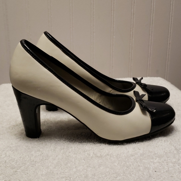 Predictions cream & black pumps, 5 - Picture 2 of 14